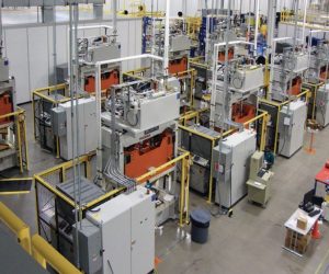 compression-molding-process-img-768×560-1 compression-molding-process-img-768x560-1